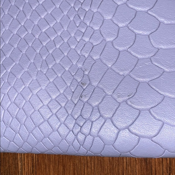 ❌SOLD ❌💥Gigi New York All-in-one clutch💜❌SOLD❌ - Picture 3 of 7